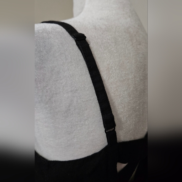 URBAN OUTFITTERS UO Button-Down Strappy Back Linen Dress. Black. Size XS - Picture 11 of 13